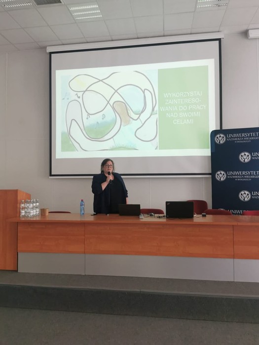dr Marika Przybylska wykład o komunikacji i budowaniu relacji z dziećmi ze specyficznymi potrzebami  fot. Magdalena Konek 