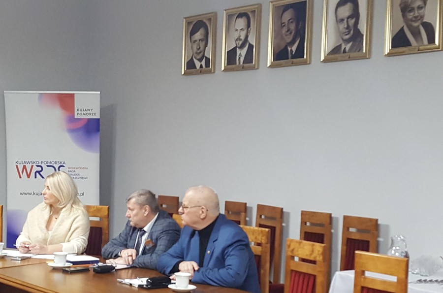 Od lewej p. p. E. Kantowicz, p. A. Arndt, p. H. Matuszewski podczas posiedzenia Prezydium K-P WRDS, fot. Beata Wiśniewska