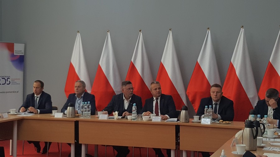 od lewej p. R. Kempiński, p. R. Bruski, p. Z. Ostrowski, p. M. Bogdanowicz, p. M. Mróz, p. J. Brygman podczas posiedzenia Prezydium KP WRDS