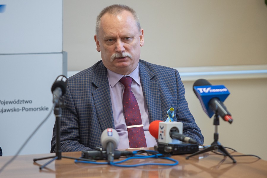 Konferencja marszałka Piotra Całbeckiego w sprawie pomocy Ukraińcom, fot. Mikołaj Kuras dla UMWKP