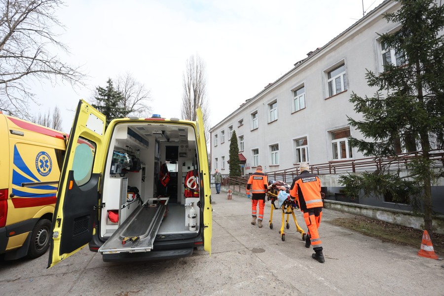 Podopieczni ewakuowanego domu opieki w Chmielnickim na Ukrainie trafili do Torunia, fot. Mikołaj Kuras dla UMWKP