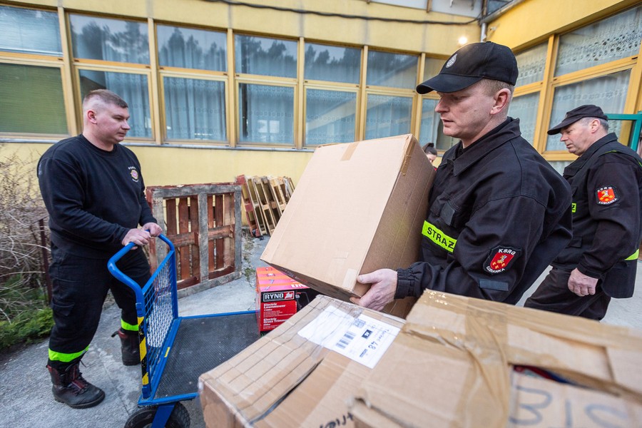 Kujawsko-pomorski konwój humanitarny z pomocą dla Ukrainy, fot. Szymon Zdziebło/tarantoga.pl dla UMWKP
