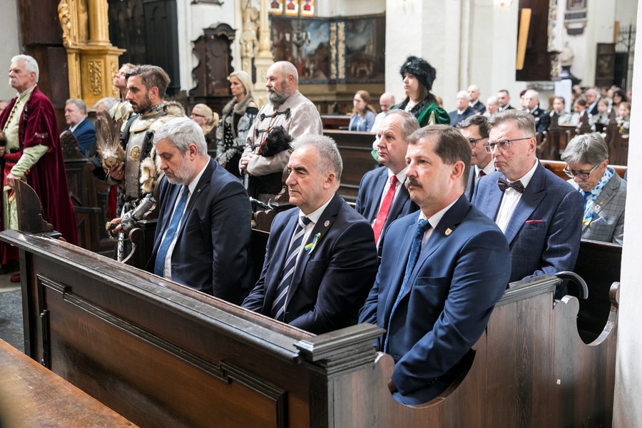 Uroczysta msza św. w intencji mieszkańców województwa, fot. Andrzej Goiński /UMWKP
