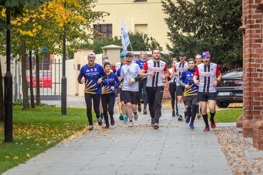 Pierwszy dzień biegu do Santiago de Compostela, fot. Szymon Zdziebło/tarantoga.pl dla UMWKP
