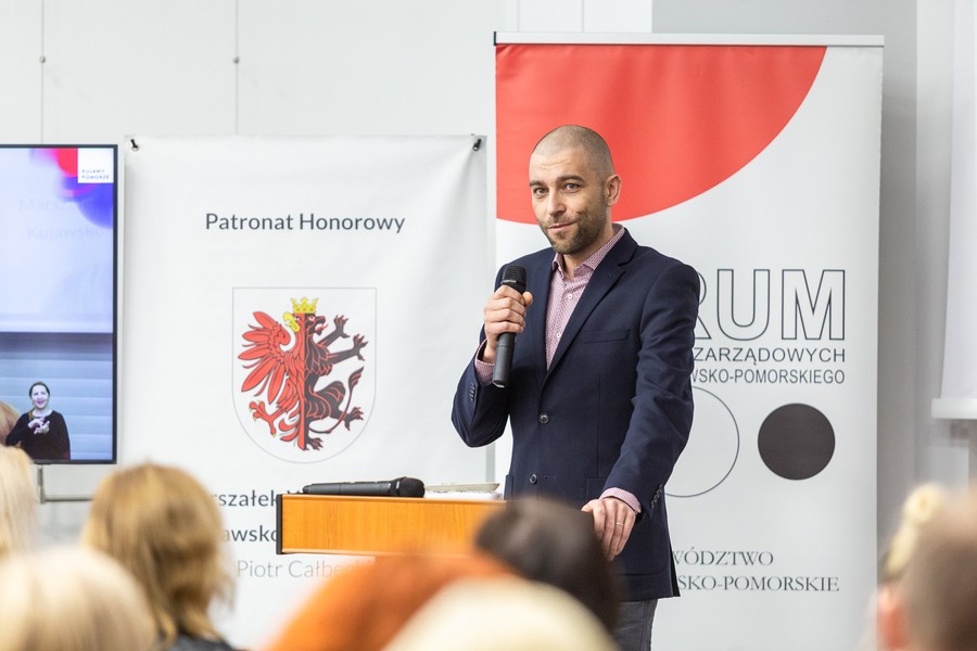 Forum Organizacji Pozarządowych w Toruniu, fot. Szymon Zdziebło/tarantoga.pl dla UMWKP