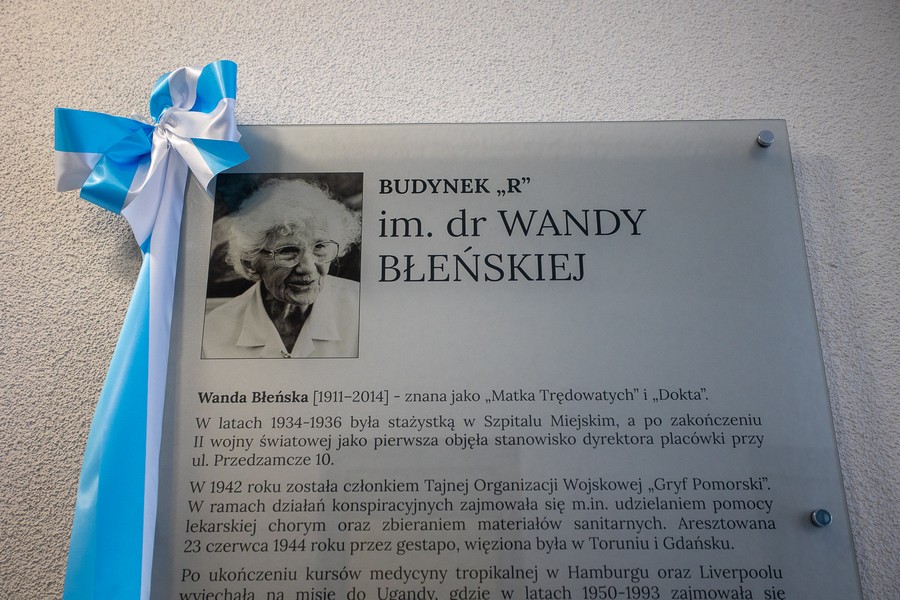 Tablica upamiętniająca Wandę Błeńską w Szpitalu Miejskim w Toruniu, fot. Mikołaj Kuras dla UMWKP