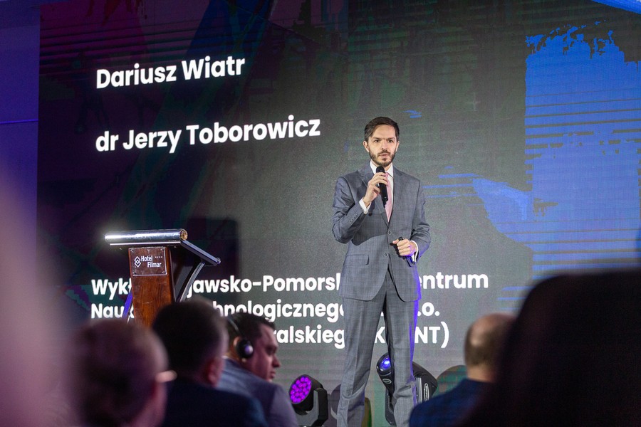 Forum Innowacji w Toruniu, dzień drugi, fot. Szymon Zdziebło/tarantoga.pl dla UMWKP