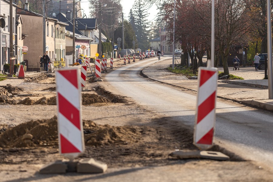 Modernizacja drogi wojewódzkiej nr 548 Stolno-Lisewo, fot. Szymon Zdziebło/tarantoga.pl dla UMWKP