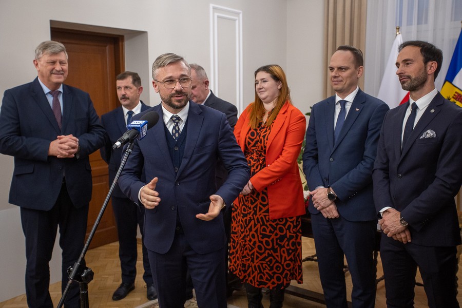 Podpisanie umów o dofinansowanie budowy obwodnic Brodnicy i Rypina, fot. Mikołaj Kuras dla UMWKP