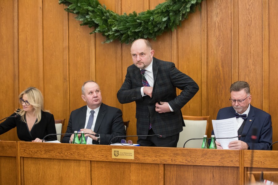 Budżetowa sesja sejmiku województwa, 19 grudnia 2022, fot. Andrzej Goiński/UMWKP
