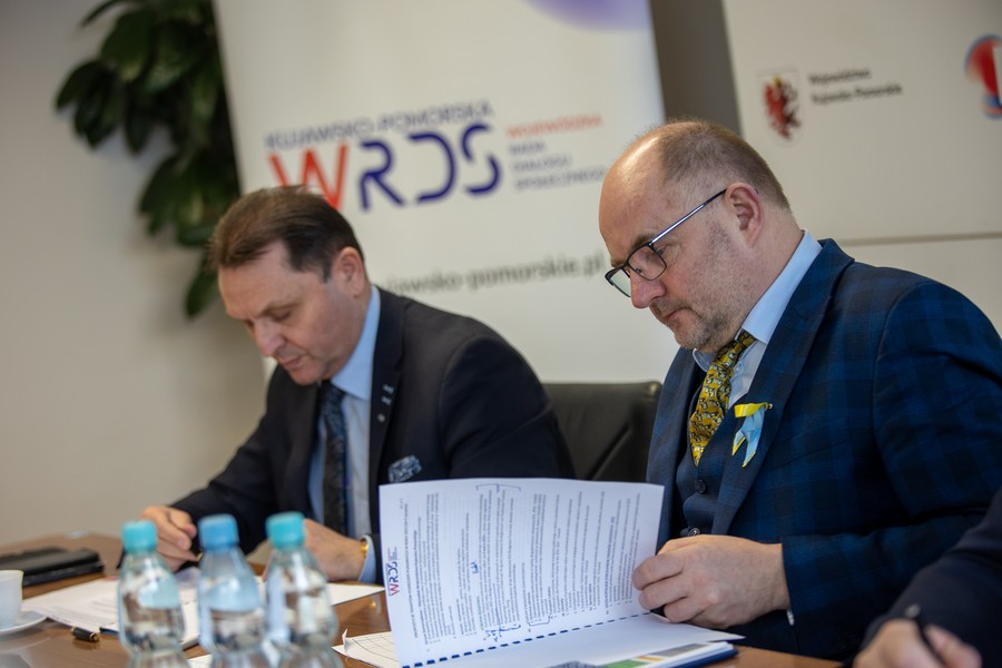 od lewej Pan Leszek Walczak, Pan Piotr Całbecki podczas posiedzenia KP WRDS, fot. Mikołaj Kuras