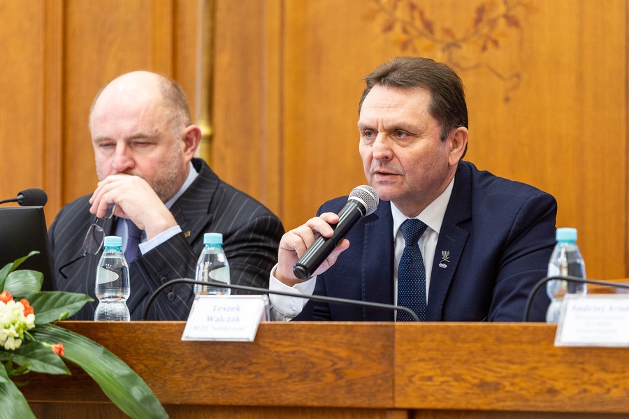 od lewej p. P. Całbecki, p. L. Walcza podczas posiedzenia Kujawsko-Pomorskiej Wojewódzkiej Rady Dialogu Fot. Szymon Zdziebło