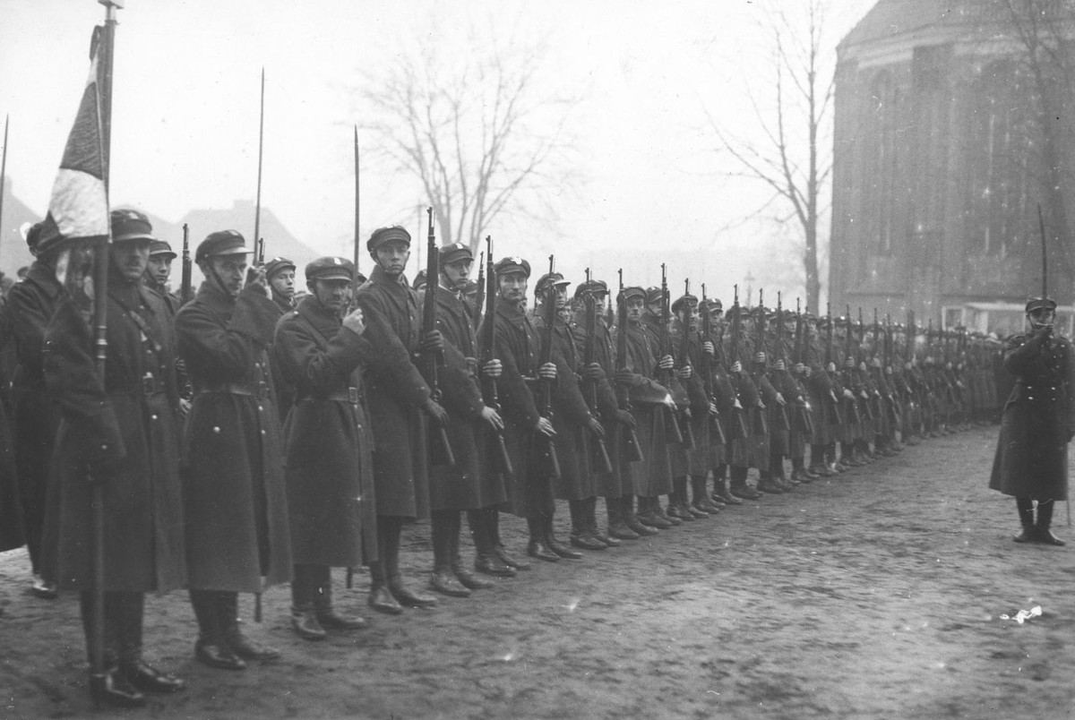 Obchody rocznicy Powstania Wielkopolskiego, zdjęcie z zasobów archiwum Instytutu Pamięci Narodowej