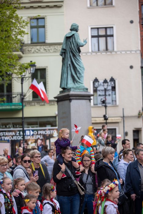 Święto Flagi w Toruń, fot. Mikołaj Kuras dla UMWKP