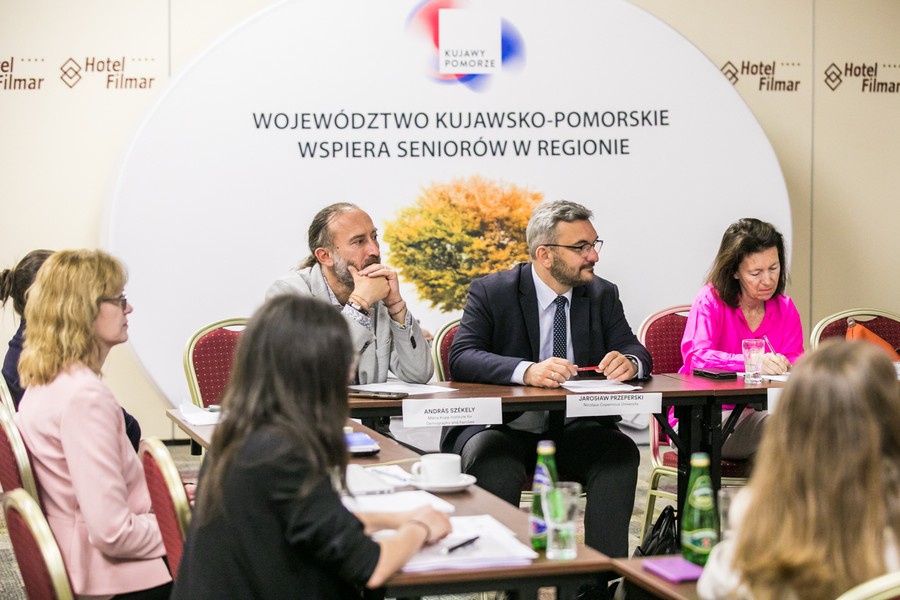 Konferencja na temat starzenia się społeczeństwa, fot. Andrzej Goiński/UMWKP