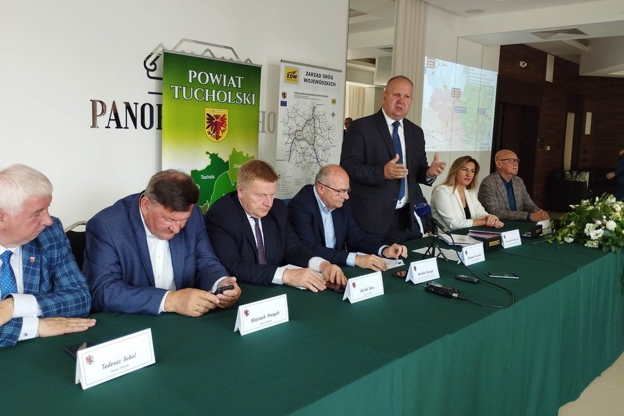 Ceremonia podpisania umów z wykonawcami inwestycji, fot. Michał Sitarek/ZDW