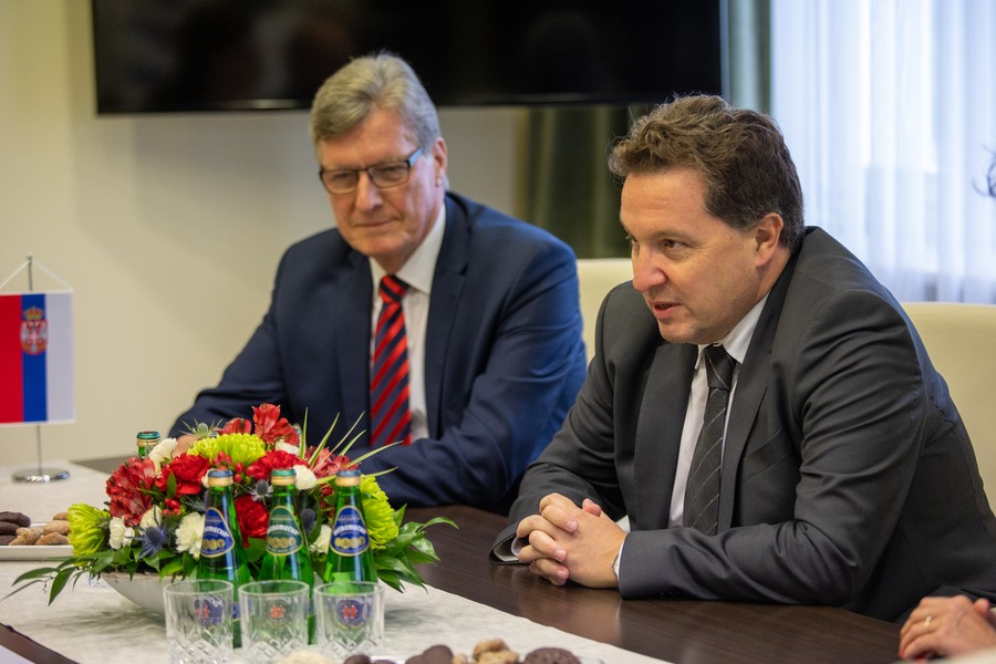 Spotkanie marszałka Piotra Całbeckiego z ambasadorem Serbii, Fot. Mikołaj Kuras dla UMWKP