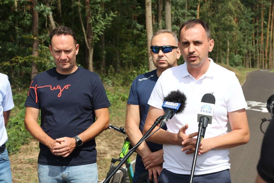 Otwarcie ścieżki rowerowej Biały Bór-Wałdowo Szlacheckie, fot. Mikołaj Kuras dla UMWKP