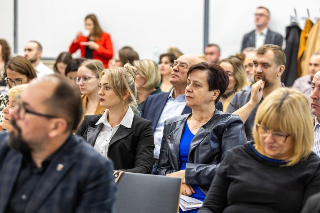 Konferencja szkoleniowa nt. reformy systemu planowania przestrzennego, fot. Szymon Zdziebło/tarantoga.pl dla UMWKP
