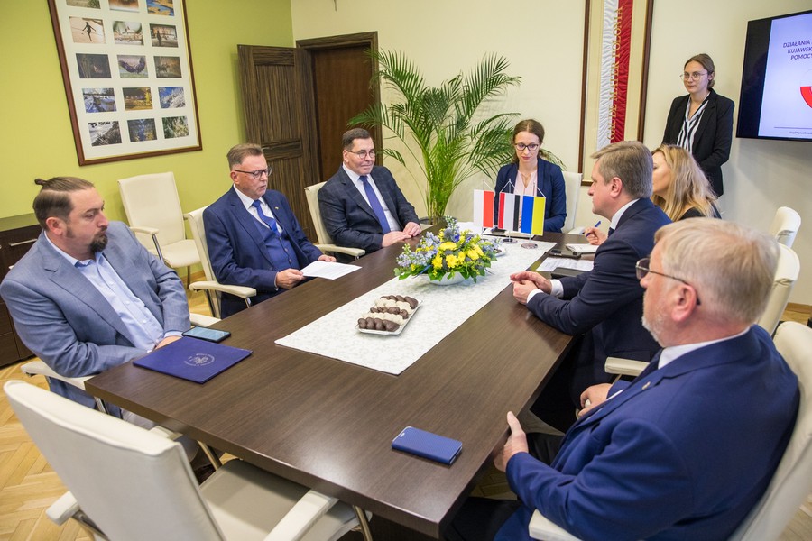 Spotkanie z ambasadorem Ukrainy w Urzędzie Marszałkowskim, fot. Andrzej Goiński/UMWKP
