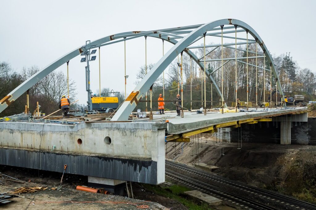 Budowa wiaduktu w Terespolu Pomorskim, fot. Tomasz Czachorowski/eventphoto.com.pl dla UMWKP