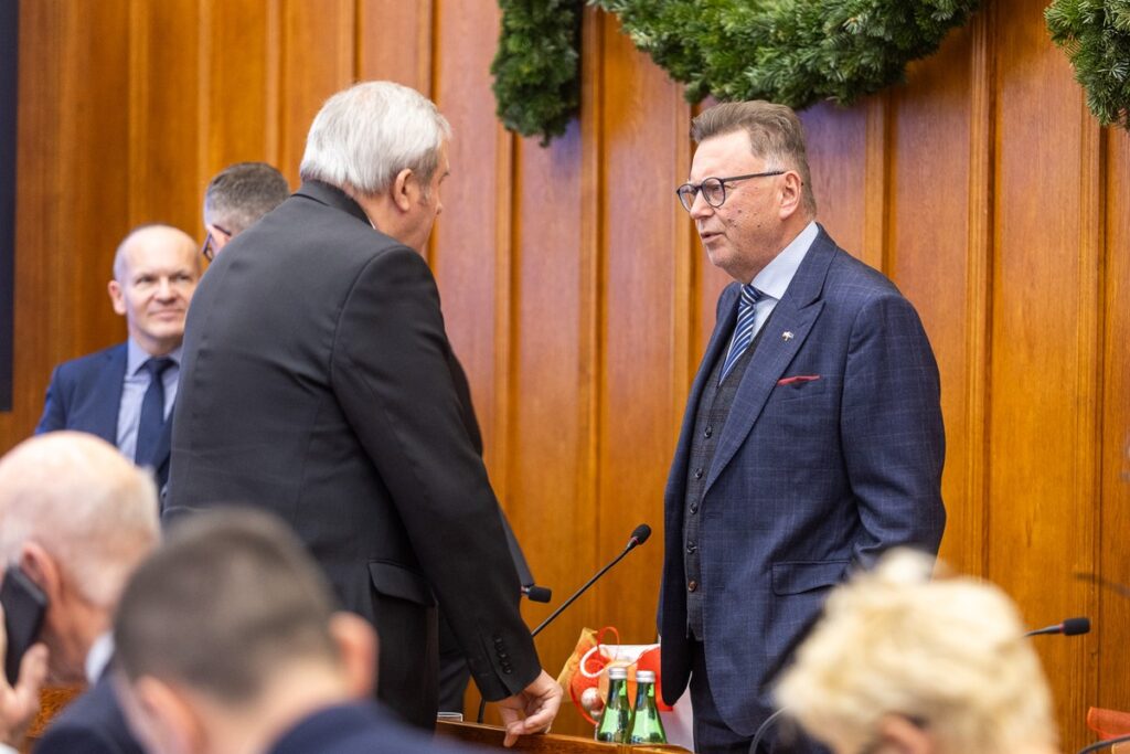 Sesja budżetowa sejmiku województwa, fot. Szymon Zdziebło/tarantoga.pl dla UMWKP