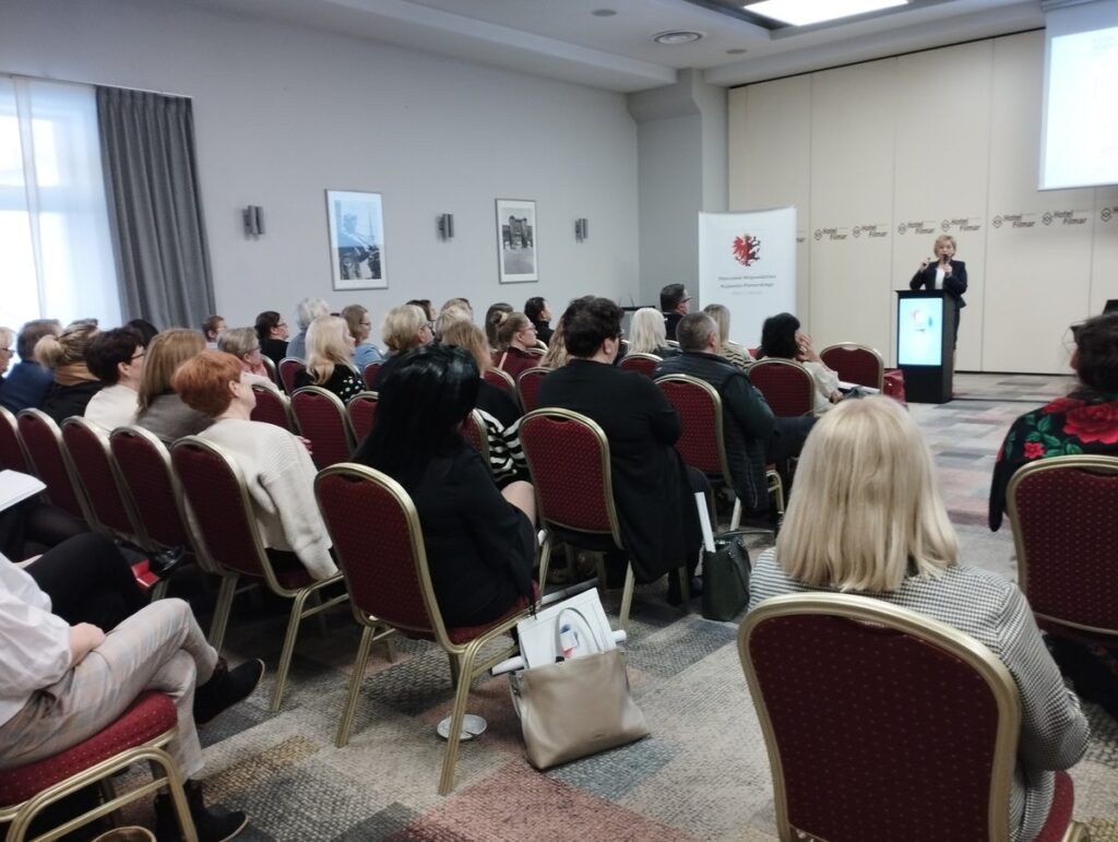 Konferencja „Uzależnienia i ich wpływ na zdrowie człowieka”, 30.11.1023 r., Hotel Filmar w Toruniu