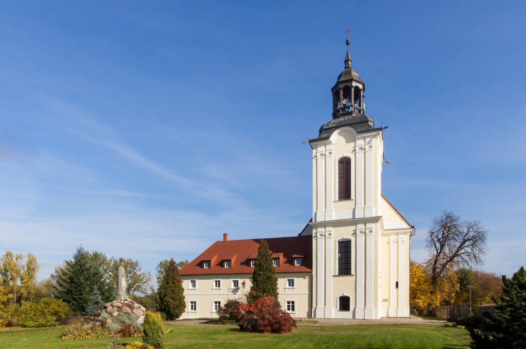 Klasztor Karmelitów Bosych w Zamartem - zdj. własne Klasztoru