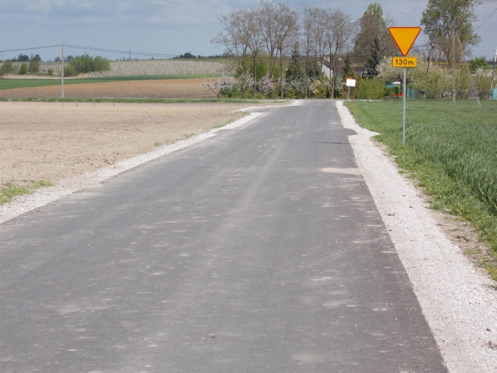 Fragment drogi w miejscowości Choceń, fot. Departamentu Rolnictwa i Geodezji