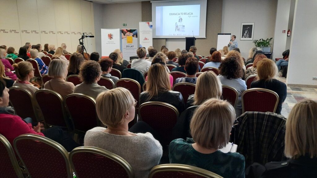 Konferencja pn. „Neuroróżnorodność w domu, w szkole i w społeczeństwie”, 25 października 2024 r., fot. materiały Departamentu Spraw Społecznych i Zdrowia