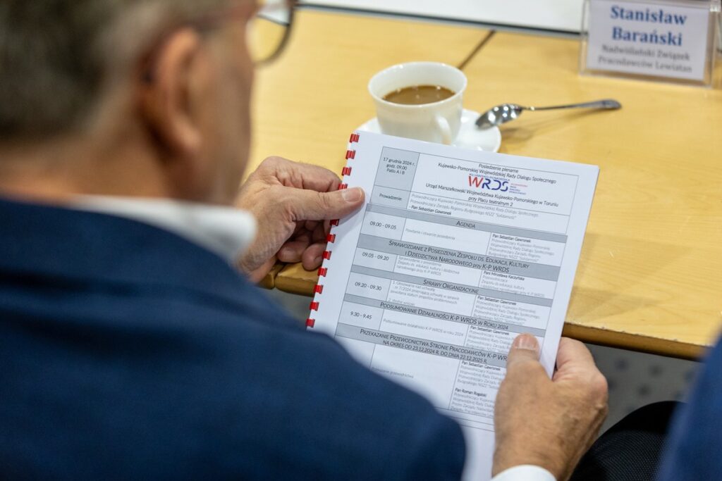 17.12.2024 - posiedzenie plenarne Kujawsko-Pomorskiej Wojewódzkiej Rady Dialogu Społecznego, podsumowujące rok 2024 r., fot. Mikołaj Kuras dla UMWKP