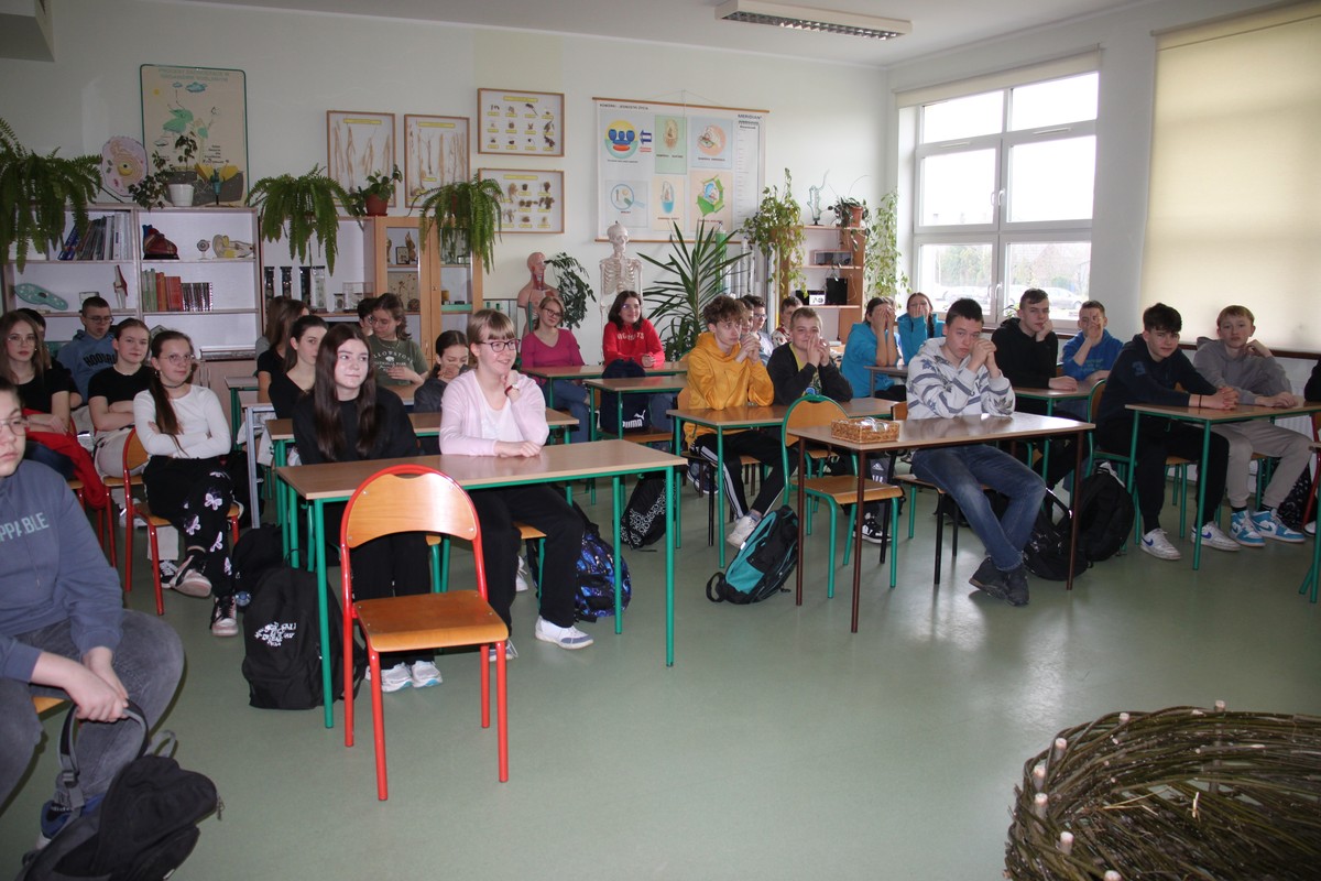 Uczniowie SP w Cekcynie podczas zajęć, fot. D. Borzyszkowska