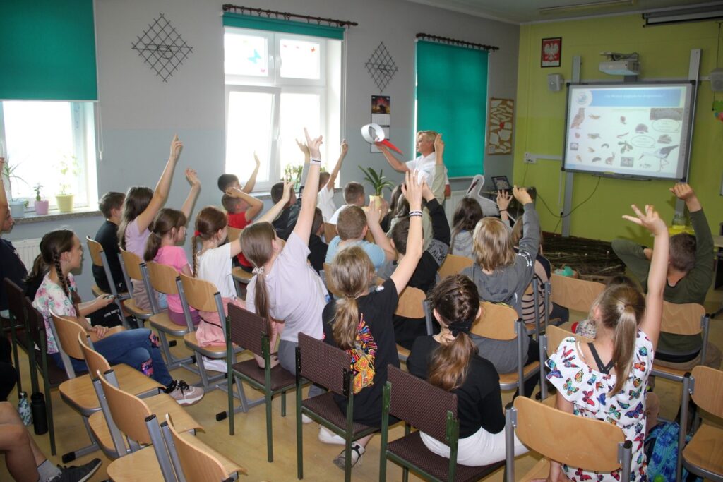 uczniowie aktywnie uczestniczą w zajęciach, fot. R. Borzyszkowski