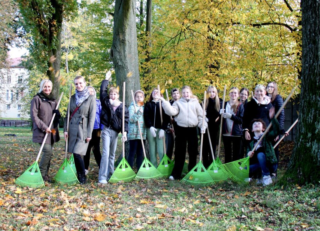 grupa uczniów SP nr 1 w Tucholi, fot. B. Szamocki