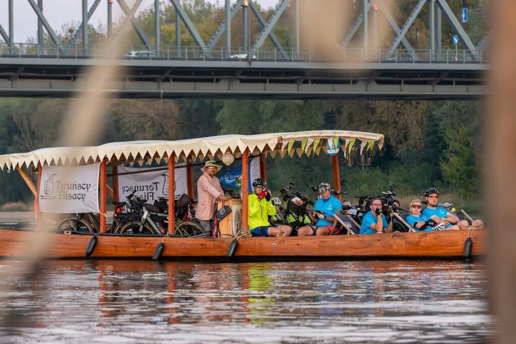 Rowerowa wycieczka krajoznawcza, fot. ED FOTO