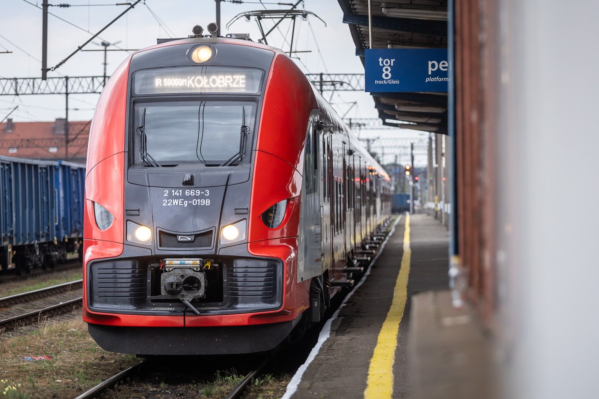 Pociąg Rybitwa fot. Szymon Zdziebło/tarantoga.pl dla UMWKP