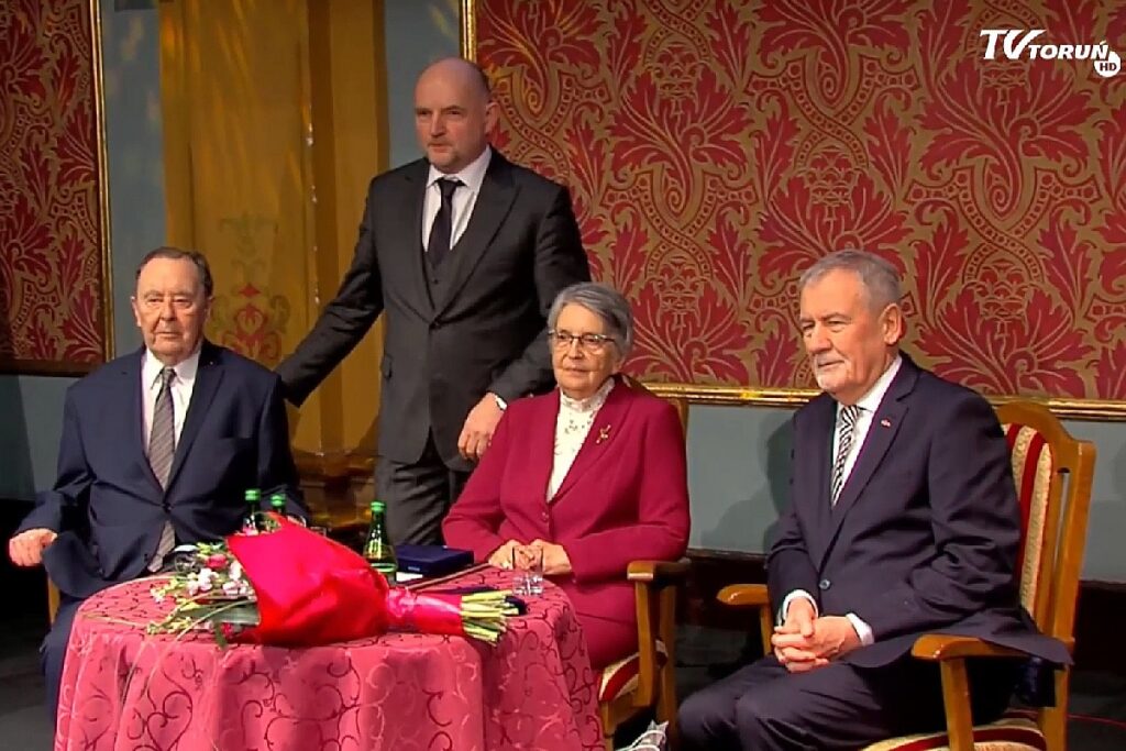 Broadcast of the ceremonial session of the Toruń City Council, Telewizja Toruń, screenshot