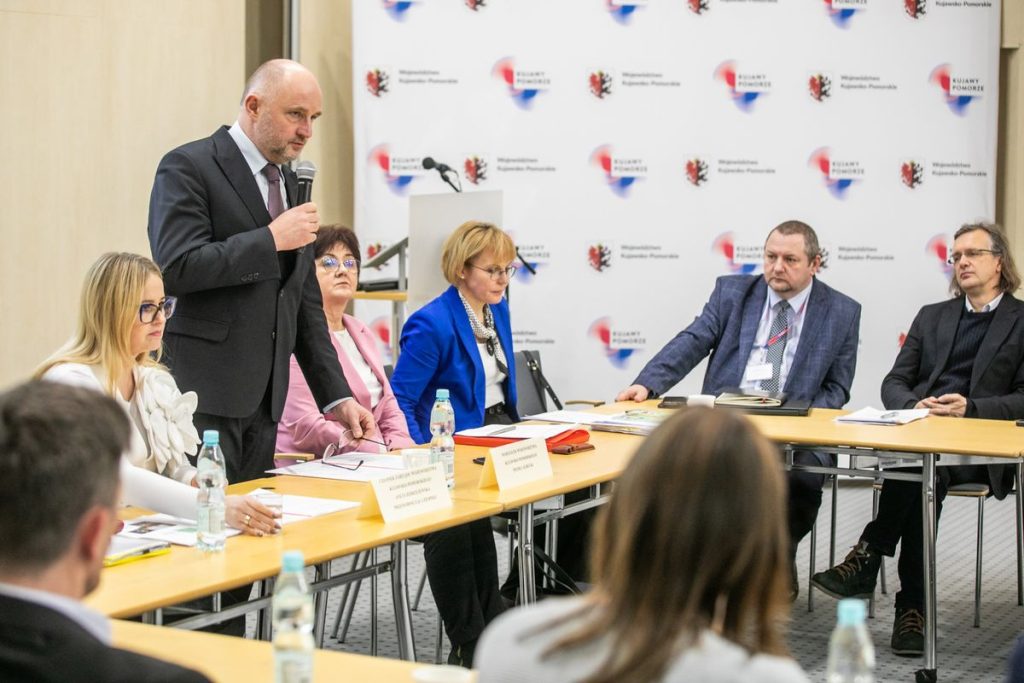 Inauguracyjne spotkanie zespołu ds. ustawy antysmogowej, fot. Andrzej Goiński dla UMWKP