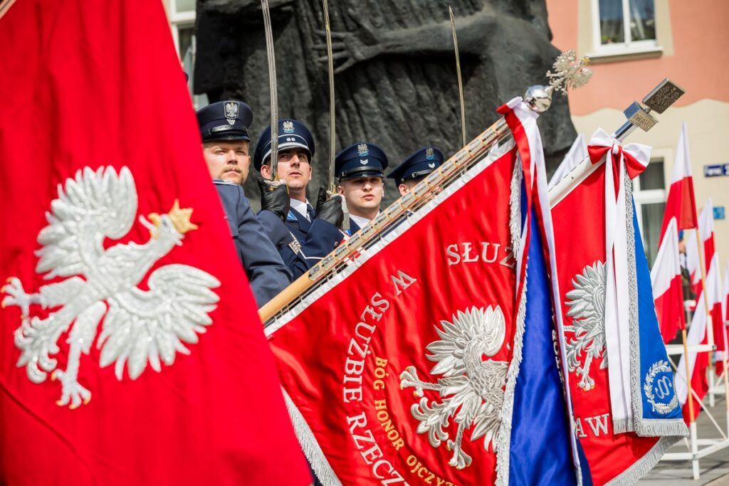 Obchody Dnia Flagi, Bydgoszcz, fot. Tomasz Czachorowski dla UMWKP