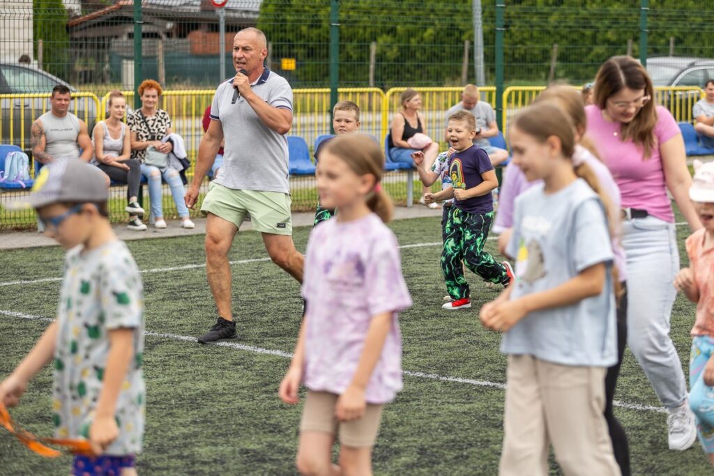 Sportowy dzień z aktywną gminą w Unisławiu, fot. Szymon Zdziebło, tarantoga.pl dla UMWKP