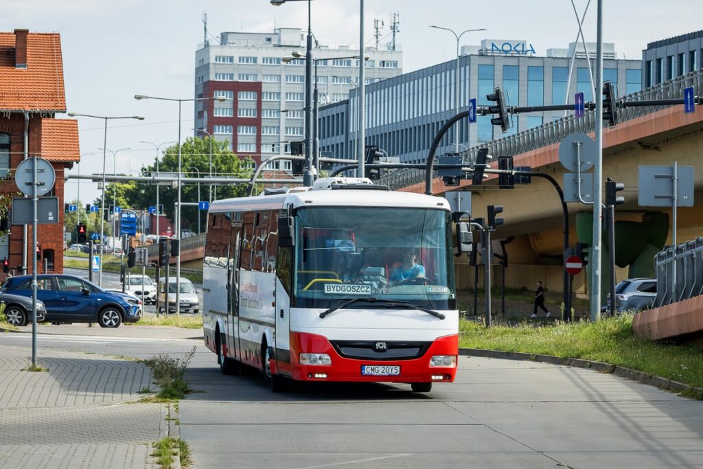 Autobus K-PTS w Bydgoszczy fot. Tomasz Czachorowski/eventphoto.com.pl dla UMWKP