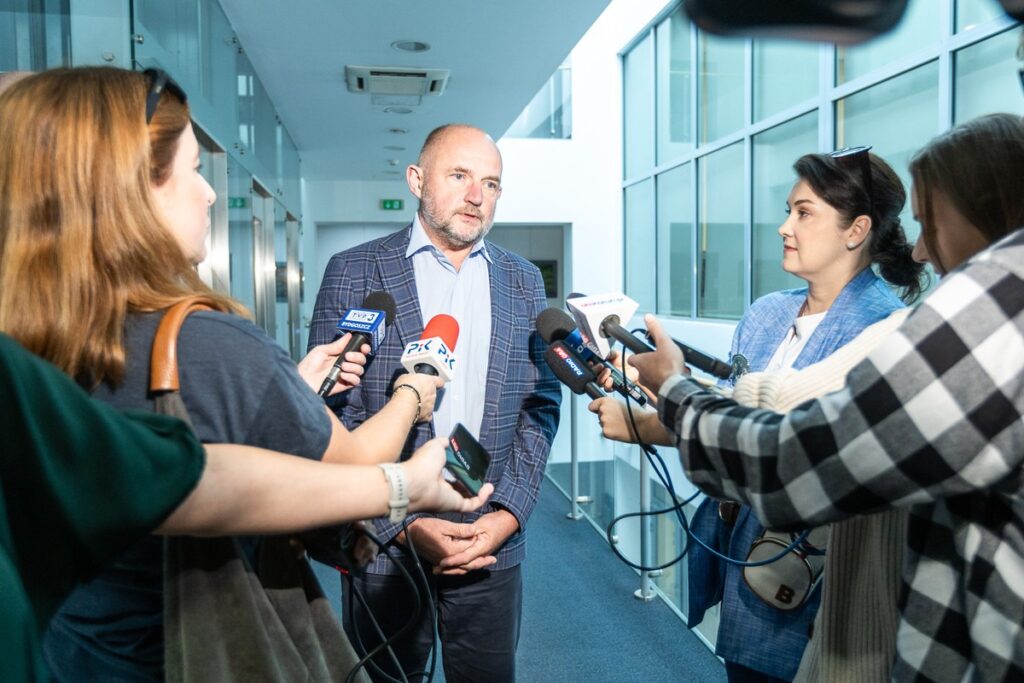 Ceremonia wręczenia umów FEdKP i PROW, fot. Szymon Zdziebło/tarantoga dla UMWKP