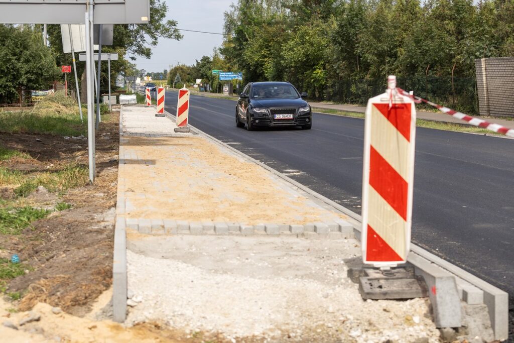 Modernizacja DW 266 Radziejów-Dobre, fot. Szymon Zdziebło/tarantoga.pl dla UMWKP