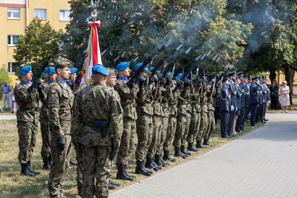 Obchody Święta Lotnictwa w Bydgoszczy, fot. Tomasz Czachorowski/eventphoto dla UMWKP