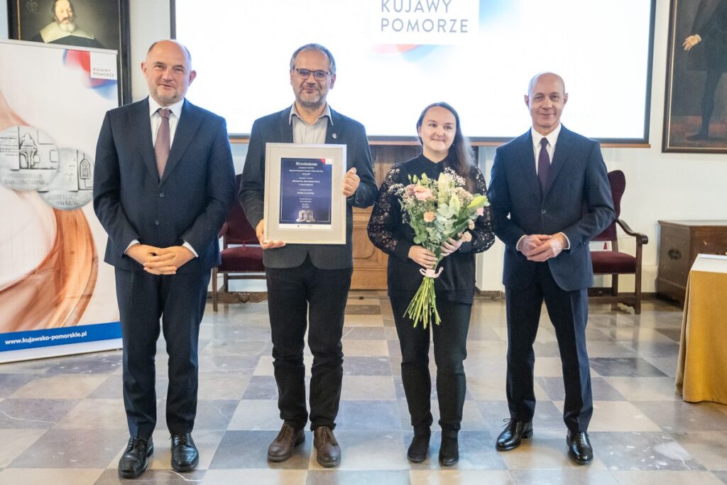 Wręczenie medali Hereditas Saeculorun i wyróżnień Musejon, fot. Szymon Zdziebło/tarantoga.pl dla UMWKP