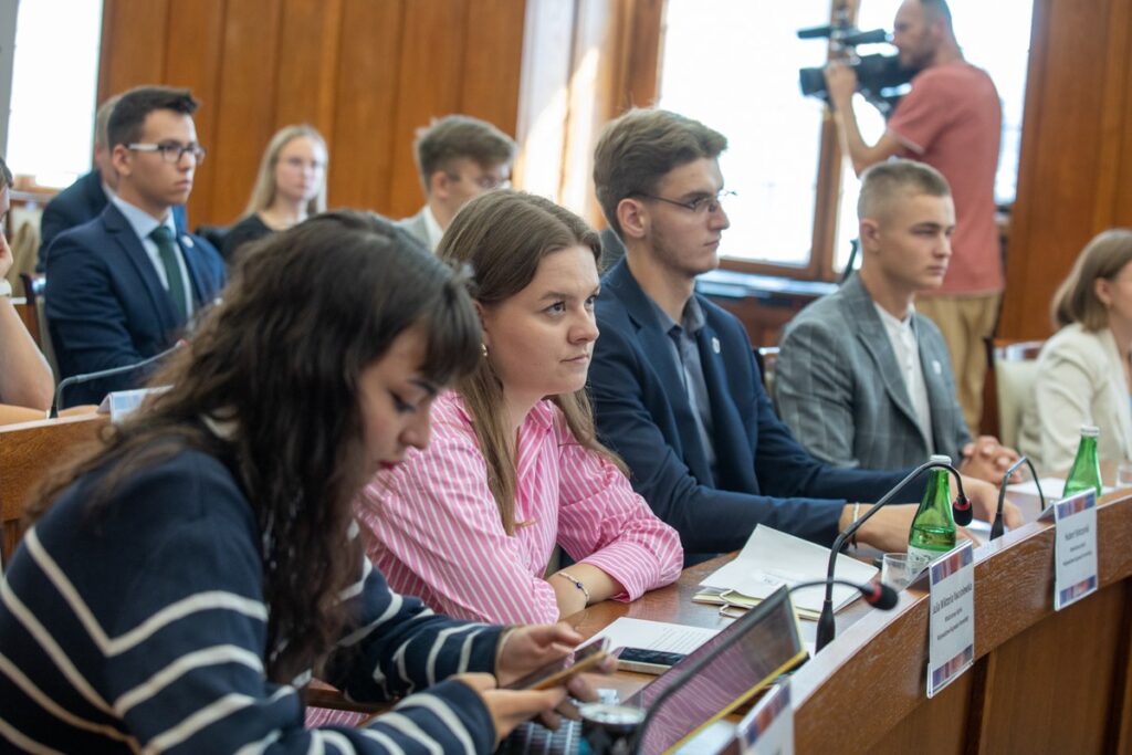 Posiedzenie Sejmiku Młodzieżowego Województwa, fot. Mikołaj Kuras dla UMWKP