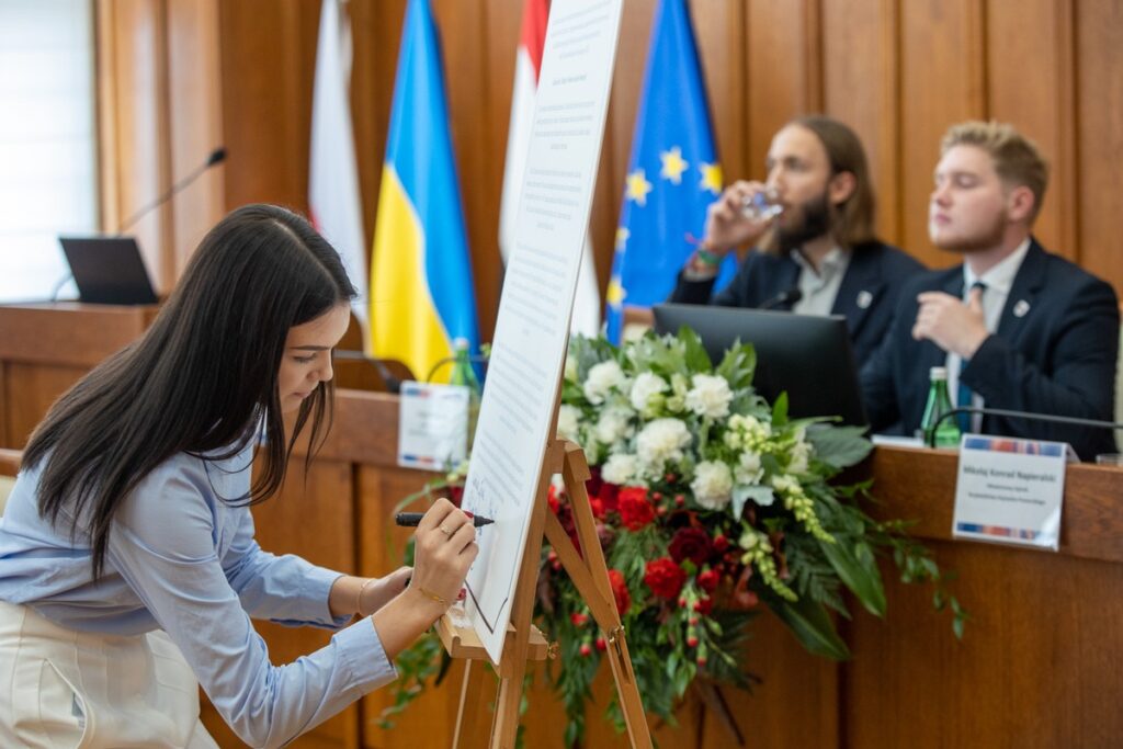 Posiedzenie Sejmiku Młodzieżowego Województwa, fot. Mikołaj Kuras dla UMWKP