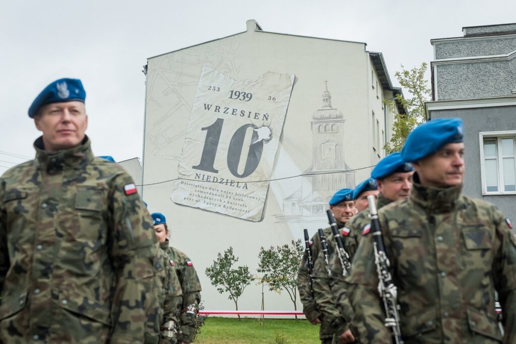 Uroczystości w bydgoskim Szwederowie, fot. Tomasz Czachorowski/eventphoto dla UMWKP