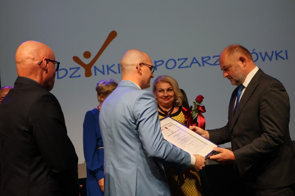 Gala wręczenia nagród w konkursie „Rodzynki z pozarządówki”, fot. Mikołaj Kuras dla UMWKP