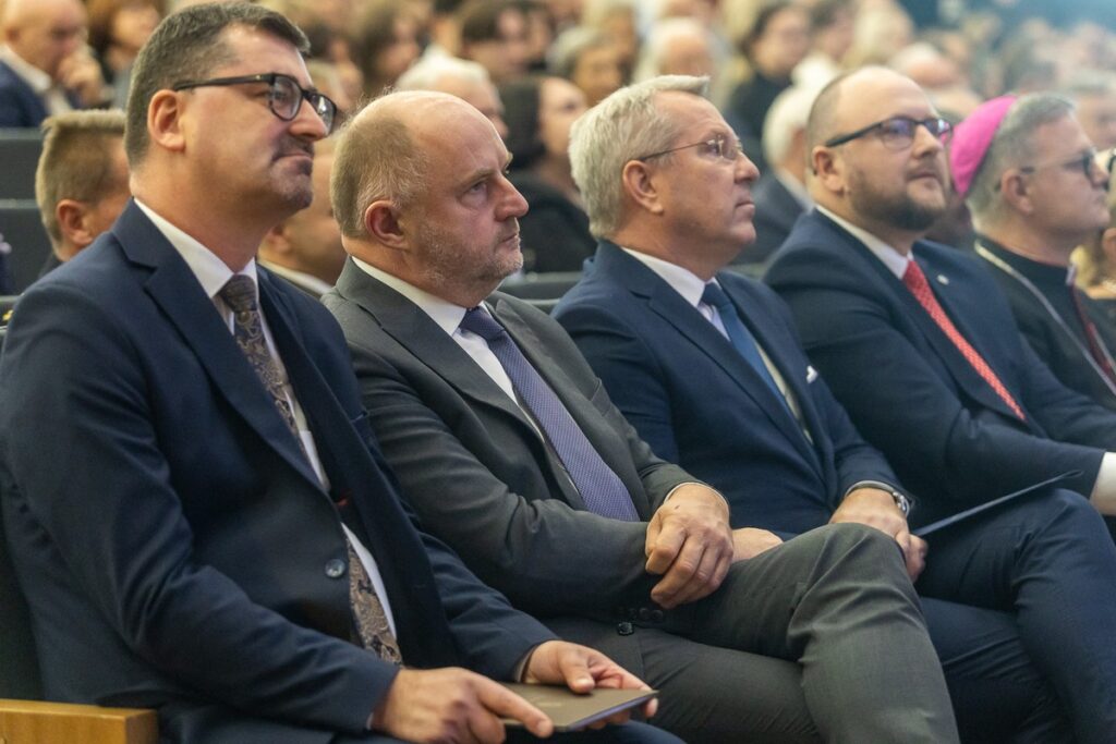 Inauguracja roku akademickiego na UMK, fot. Szymon Zdziebło/tarantoga.pl dla UMWKP